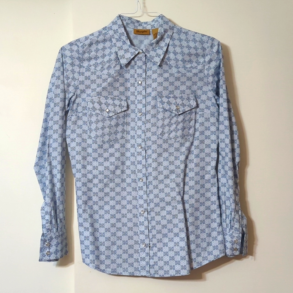 Long sleeve pearl button up